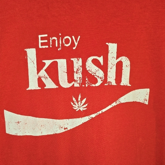 Gildan Softstyle Red Coke Style ENJOY KUSH T-Shirt - Picture 3 of 3